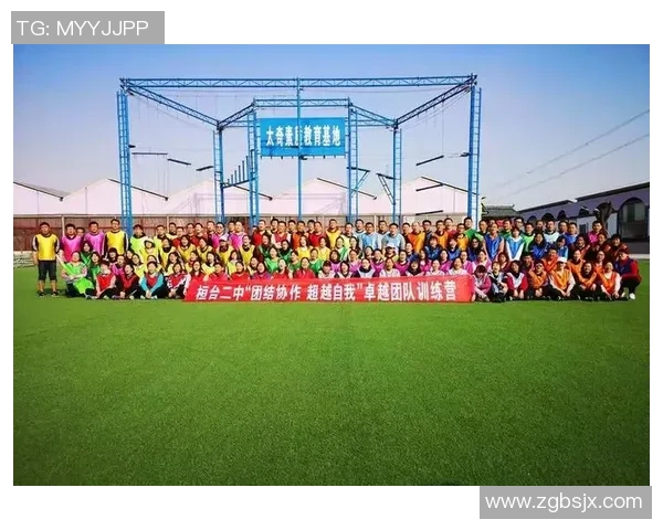 武汉排球队在冠军赛中的团队协作展现出卓越实力与默契配合 武汉排球队在冠军赛中的团队协作展现出卓越实力与默契配合