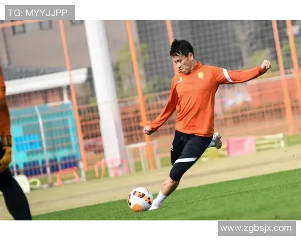 杭州羽毛球队以85分稳居杯赛积分榜首位展现强劲实力 杭州羽毛球队以85分稳居杯赛积分榜首位展现强劲实力